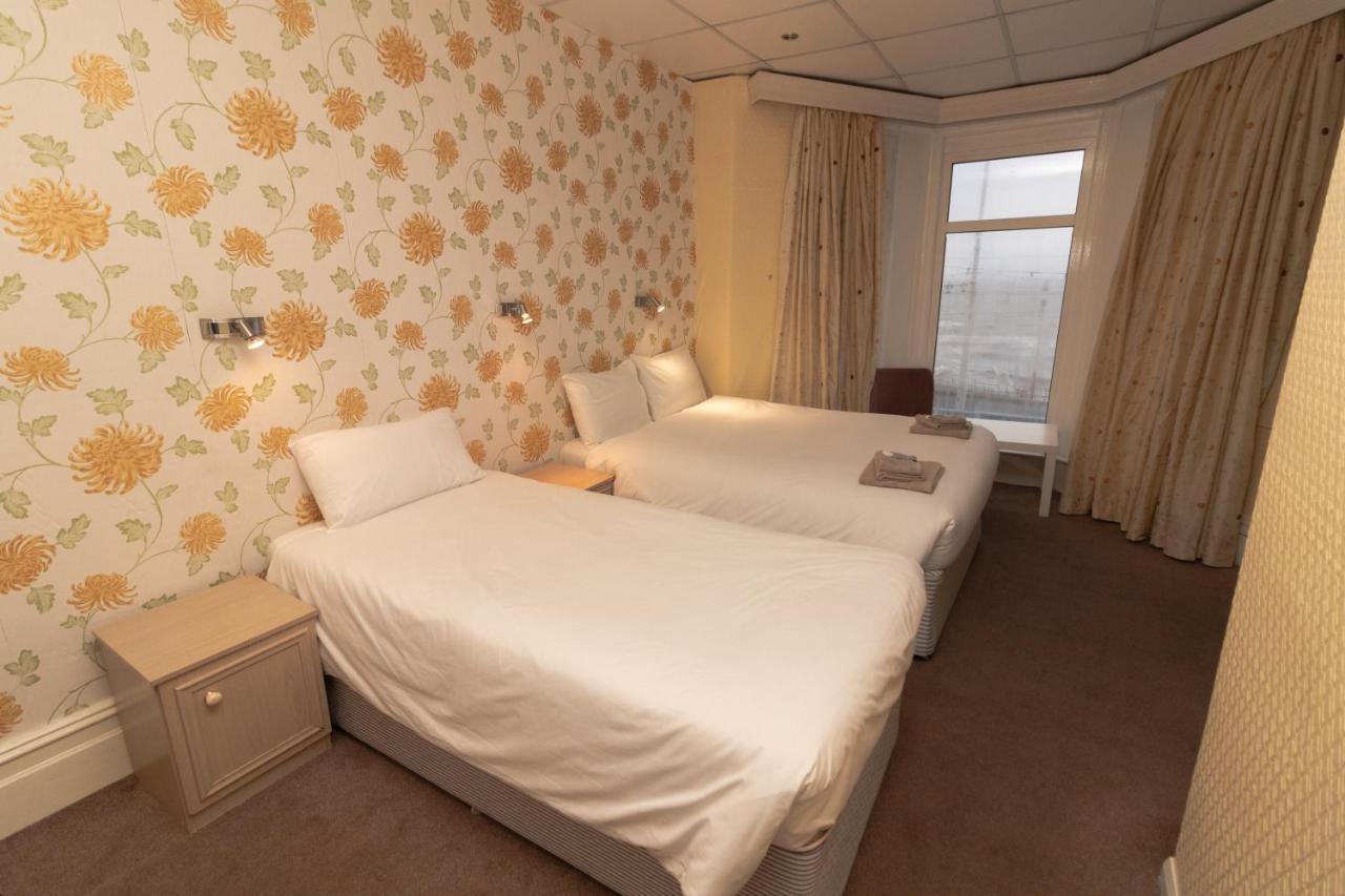 Starlux Hotel Blackpool Exterior photo