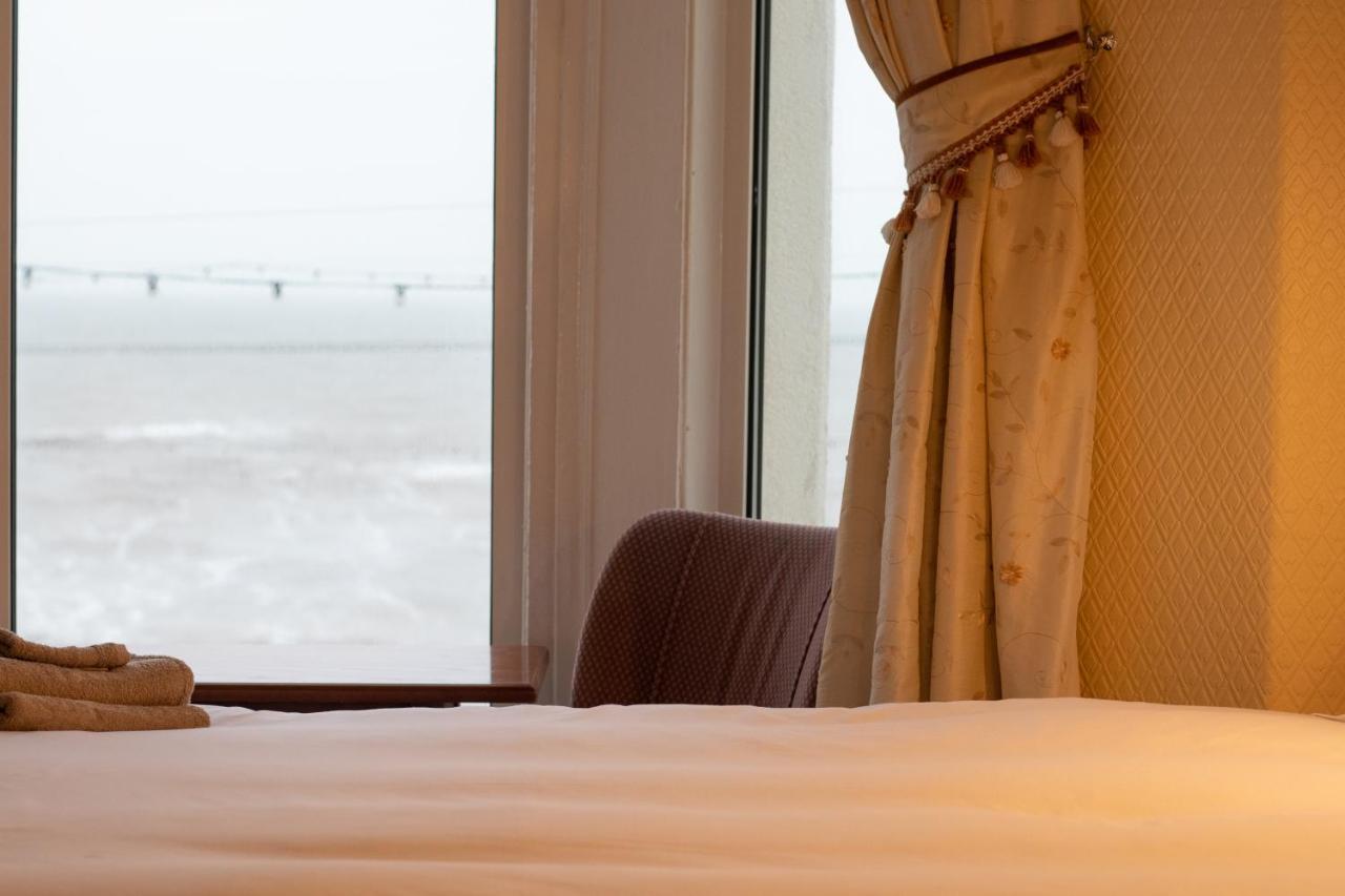 Starlux Hotel Blackpool Exterior photo